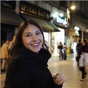 Polyglotte Deutschlehrerin mit Uni-Abschluss bietet Nachhilfe.